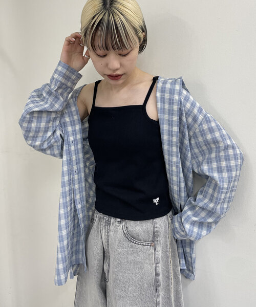 w closet(ダブルクローゼット)の「【カップ付】刺繍キャミ(キャミソール・レディース・オフホワイト/ブラック・FREE)」の16枚目の写真