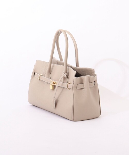 NOLLEY’S（ノーリーズ）の「ひねりベルトレザートートバッグ（トートバッグ・レディース・ブラック/グレイッシュベージュ・FREE）」の9枚目の写真