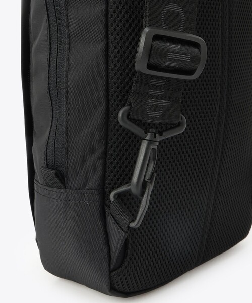 Columbia（コロンビア）の「撥水 Columbia／クープマイル スリングバッグ 7L／コロンビア（ショルダーバッグ・レディース・レッド/グリーン/ブラック/パープル・ONE SIZE）」の19枚目の写真