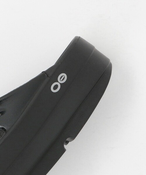 OOFOS(ウーフォス)の「<OOFOS>OOmega サンダル(サンダル・レディース・ブラック/ベージュ/ピンク・8/7/6)」の6枚目の写真