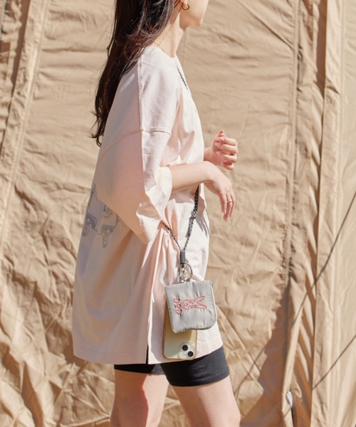 DOD（ディーオーディー）の「【DOD別注】トビダセキラゴッツ（スマホグッズ・レディース・ブラック/グレー・ONE SIZE）」の5枚目の写真