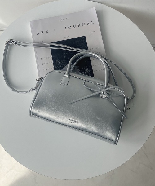 AS KNOW AS plus（アズノゥアズプラス）の「◇フェイクレザー 2WAY リボンミニボストンバッグ（ボストンバッグ・レディース・ブラウン/レッド/アイボリー/ブラック/シルバー/ベージュ系その他・FREE）」の22枚目の写真