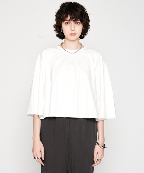 cloenc（クロエンス）の「【マシンウォッシュ】フレアTシャツ（Tシャツ/カットソー・レディース・ブラック/ホワイト/ピンク/ブラウン系その他・02）」の2枚目の写真