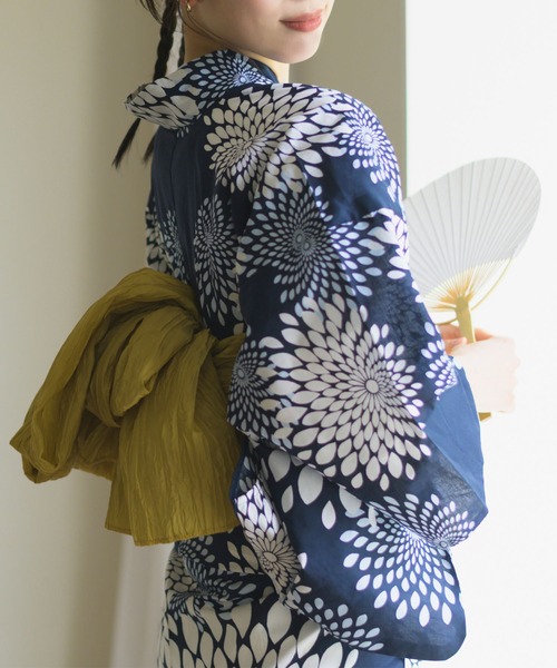 Rebloom（リブルーム Rebloom Reb loom）の「【1人で着られる浴衣4点セット】浴衣・兵児帯・腰紐2本《夏花浴衣》（浴衣・レディース・ブルー系1/ブルー系2/グレー系/ネイビー系/ブルー系3/ブラック系/ホワイト系1/ホワイト系2・FREE）」の5枚目の写真