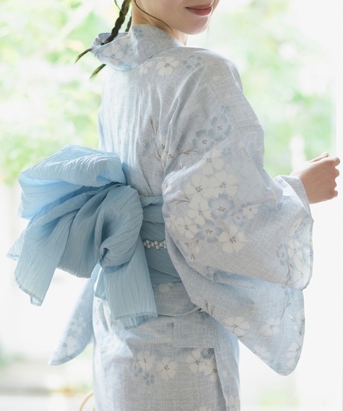 Rebloom（リブルーム Rebloom Reb loom）の「【1人で着られる浴衣4点セット】浴衣・兵児帯・腰紐2本《夏花浴衣》（浴衣・レディース・ブルー系1/ブルー系2/グレー系/ネイビー系/ブルー系3/ブラック系/ホワイト系1/ホワイト系2・FREE）」の6枚目の写真