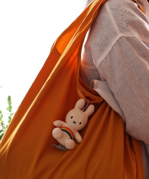 Dick Bruna(ディックブルーナ)の「BON TON TOYS Keychain Miffy Rainbow 70th Anniversary(キーホルダー・レディース・Off White・FREE)」の3枚目の写真