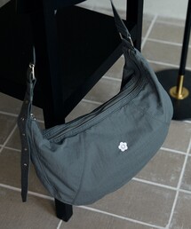 ワンポイント刺繍 ナイロン ショルダーバッグ 限定展開 ホワイト MARY QUANT/ワンポイント刺繍 ナイロン ショルダーバッグ 限定