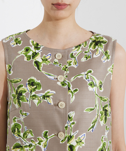 qualite（カリテ）の「ブッチャーフラワーノースリーブ/夏服/ベスト/花柄（シャツ/ブラウス・レディース・モカ・フリー）」の6枚目の写真
