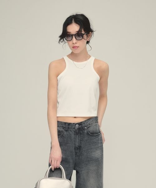 eL（エル）の「【eL】Short Seamless Cup Top/492725（タンクトップ・レディース・ホワイト/ブラウン/ブラック・FREE）」の2枚目の写真