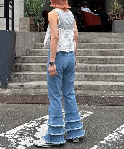 HELLO.SANFRANCISCO（ハローサンフランシスコ）の「【HELLO.SANFRANCISCO】裾フリルフレアデニム（デニムパンツ・レディース・サックスブルー・SMALL/MEDIUM/X-SMALL）」の10枚目の写真