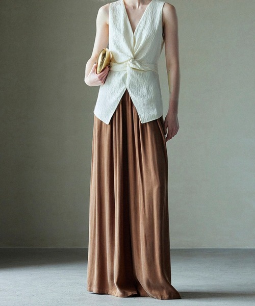 SUWDEE(スーディー)の「sleeveless tops pants set up(セットアップ・レディース・アイボリー/ブラック・FREE)」の9枚目の写真