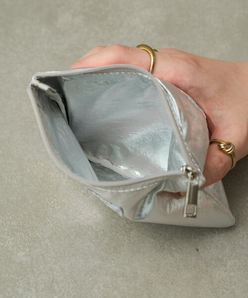 BIRTHDAY BAR（バースデイバー）の「メタリックティッシュポーチ（ポーチ・レディース・シルバー/ゴールド/ブラック・0）」の13枚目の写真