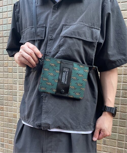 KiU（キウ）の「【WEB限定】KiU エチケットポーチ2【撥水／防水】（ショルダーバッグ・メンズ・ベージュ/その他1/ブラック/その他2/ブラウン系/グリーン系/オフホワイト・FREE）」の6枚目の写真