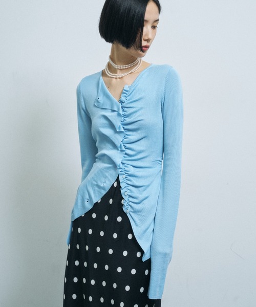 yae(ヤエ)の「Everyday slim fit frills cardigan/エブリデイスリムフィットフリルカーディガン(カーディガン/ボレロ・レディース・ピンク/ネイビー/レッド/ライトブルー/ブラック/グレー・FREE)」の4枚目の写真
