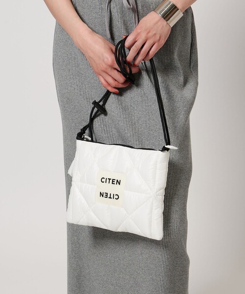 CITEN（シテン）の「【WEB限定】＜CITEN＞CITENパデッドサコッシュカラバリ（ショルダーバッグ・レディース・パープル/オレンジ/イエロー/ピンク/レッド/ホワイト/コバルトブルー/ケリーグリーン・FREE）」の2枚目の写真