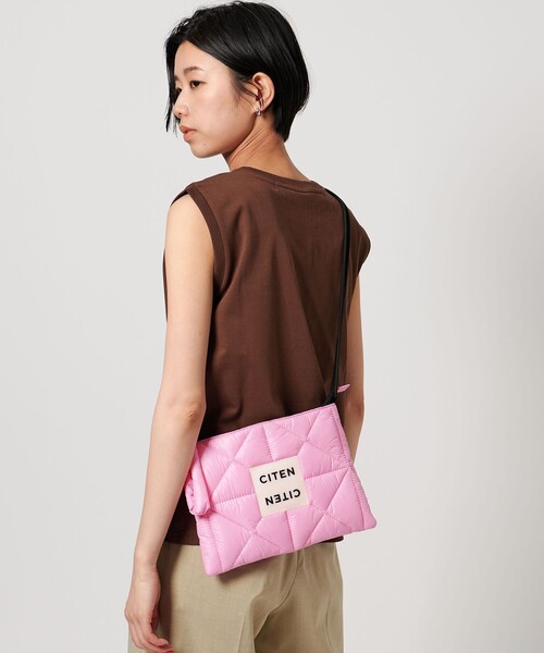 CITEN（シテン）の「【WEB限定】＜CITEN＞CITENパデッドサコッシュカラバリ（ショルダーバッグ・レディース・パープル/オレンジ/イエロー/ピンク/レッド/ホワイト/コバルトブルー/ケリーグリーン・FREE）」の10枚目の写真