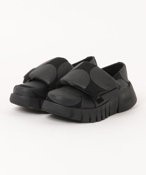 gomme(ゴム)の「ワイドストラップローファー(ローファー・レディース・ブラック/ブラック×ブラック・SMALL/MEDIUM/LARGE)」の2枚目の写真