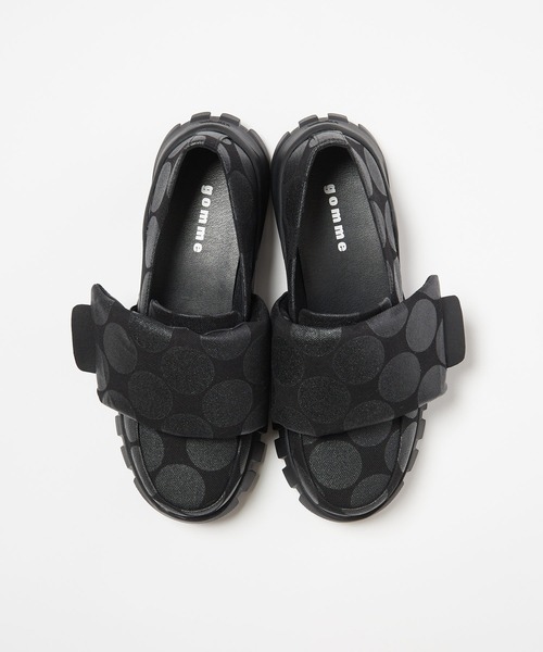gomme(ゴム)の「ワイドストラップローファー(ローファー・レディース・ブラック/ブラック×ブラック・SMALL/MEDIUM/LARGE)」の3枚目の写真
