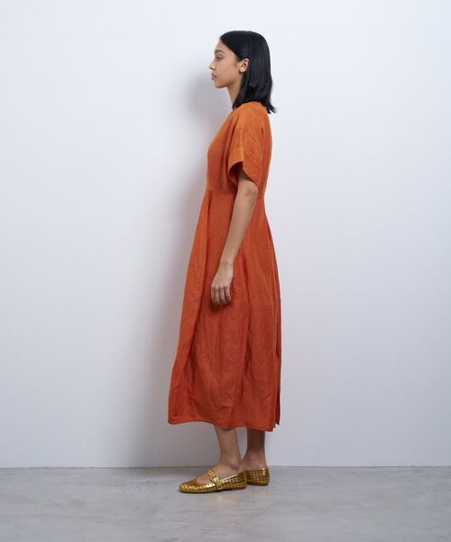 LANVIN en Bleu（ランバンオンブルー）の「リネンカールマイヤーワンピース（ワンピース・レディース・ブラック/グリーン/オレンジ・36/38）」の12枚目の写真