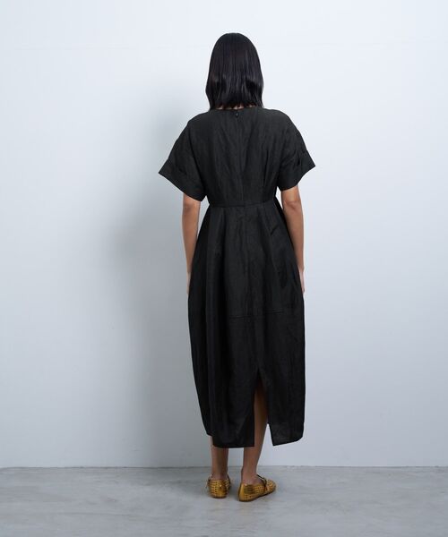 LANVIN en Bleu（ランバンオンブルー）の「リネンカールマイヤーワンピース（ワンピース・レディース・ブラック/グリーン/オレンジ・36/38）」の19枚目の写真