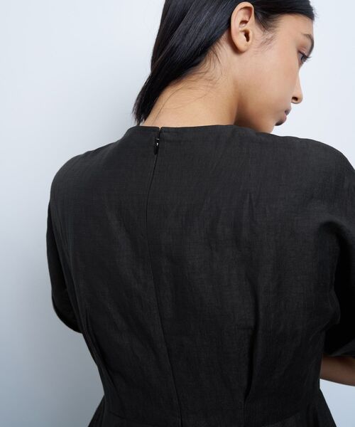 LANVIN en Bleu（ランバンオンブルー）の「リネンカールマイヤーワンピース（ワンピース・レディース・ブラック/グリーン/オレンジ・36/38）」の22枚目の写真