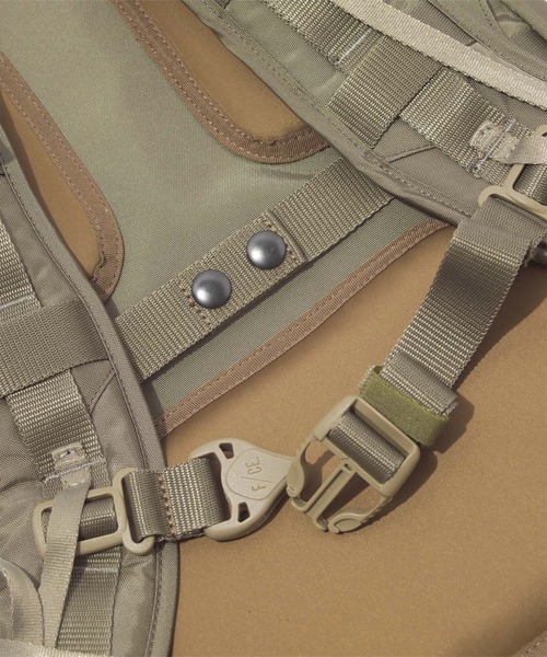 F/CE. (エフシーイー)の「F/CE./エフシーイー 420 re/cor TRAVEL BP 33L(バックパック/リュック・メンズ・ブラック/セージグリーン・FREE)」の14枚目の写真