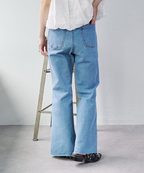 w closet（ダブルクローゼット）の「レース付きフレアデニムパンツ（デニムパンツ・レディース・ブルー/ネイビー・1/0）」の9枚目の写真