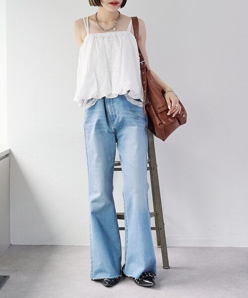 w closet（ダブルクローゼット）の「レース付きフレアデニムパンツ（デニムパンツ・レディース・ブルー/ネイビー・1/0）」の14枚目の写真