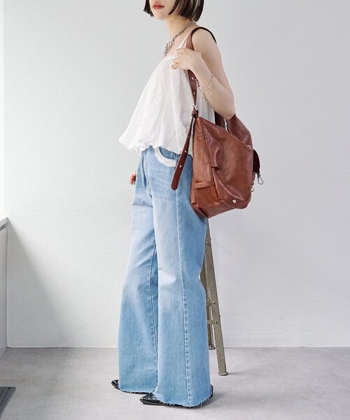 w closet（ダブルクローゼット）の「レース付きフレアデニムパンツ（デニムパンツ・レディース・ブルー/ネイビー・1/0）」の18枚目の写真