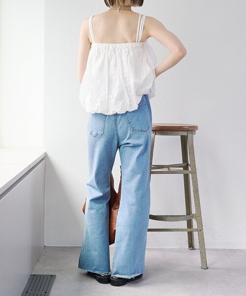 w closet（ダブルクローゼット）の「レース付きフレアデニムパンツ（デニムパンツ・レディース・ブルー/ネイビー・1/0）」の22枚目の写真