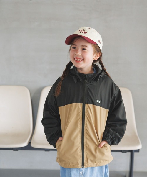 BAYFLOW（ベイフロー）の「[160cmまでサイズ展開！]撥水防風マウンテンパーカー/ ナイロンジャケット(KIDS)（マウンテンパーカー・キッズ・ブラック/オレンジ/ミント/ラベンダー/ブルー/その他1/その他2/ベージュ・120cm/110cm/150cm/140cm/130cm/160cm）」の3枚目の写真