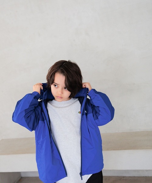 軽量・フード取り外し可]撥水防風マウンテンパーカー / ナイロン