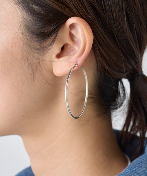 BEARDSLEY（ビアズリー）の「フープピアス（ピアス（両耳用）・レディース・シルバー・FREE）」の2枚目の写真
