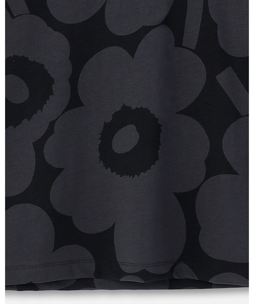 marimekko(マリメッコ)の「Tunnit Unikko / t-shirt(Tシャツ/カットソー・レディース・ブラック・X-SMALL/SMALL/MEDIUM/LARGE)」の6枚目の写真