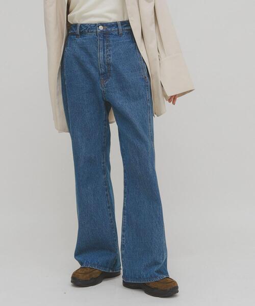 KBF（ケイビーエフ）の「シームポケットフレアデニム（デニムパンツ