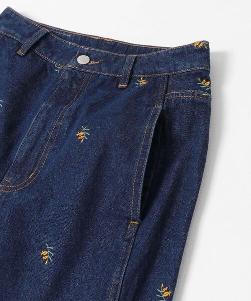 KBF（ケイビーエフ）の「シームポケットフレアデニム（デニムパンツ・レディース・ライトインディゴブルー/インディゴブルー/ブルー/ライトブルー・36/38）」の10枚目の写真