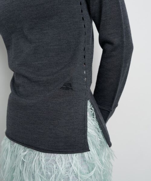 LANVIN en Bleu（ランバンオンブルー）の「アイレットハイネックニット（ニット/セーター・レディース・チャコールグレー/ブルー/ブルー系その他・38）」の19枚目の写真