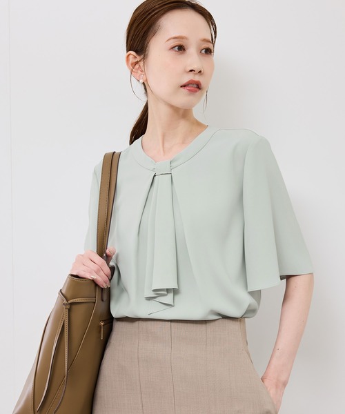 ROPE' PICNIC(ロペピクニック)の「メタルパーツフロントフリルタイハーフスリーブブラウス(シャツ/ブラウス・レディース・ホワイト/サックスブルー/チャコールグレー/ライトグリーン・38/36)」の9枚目の写真