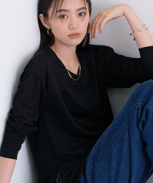 INDIVI(インディヴィ)の「ストレッチシアーロングTシャツ(Tシャツ/カットソー・レディース・ホワイト/ブラック/パープル/ダークグレー・34/15 /13/38/05)」の3枚目の写真