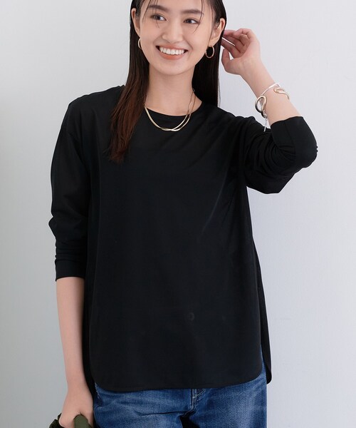 INDIVI(インディヴィ)の「ストレッチシアーロングTシャツ(Tシャツ/カットソー・レディース・ホワイト/ブラック/パープル/ダークグレー・34/15 /13/38/05)」の11枚目の写真