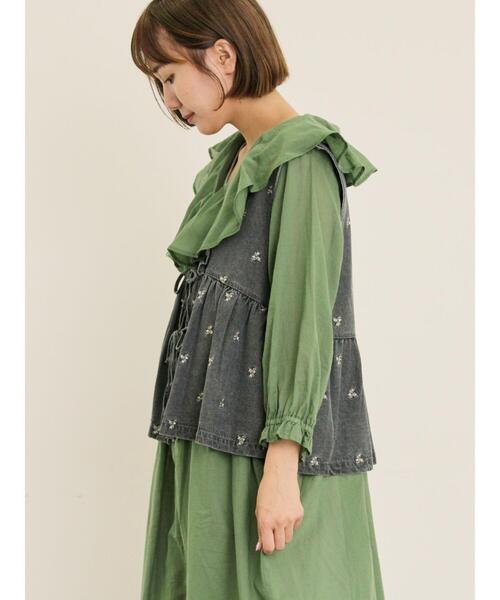 Samansa Mos2（サマンサ モスモス）の「刺繍デニムベスト（ベスト・レディース・ネイビー/ブラック/ブルー・F）」の19枚目の写真