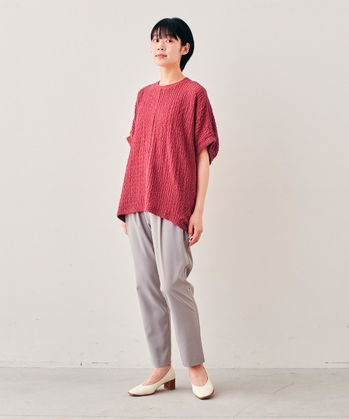 IEDIT(イディット)の「IEDIT シャーリングレースカットソー素材のふんわりプルオーバー(Tシャツ/カットソー・レディース・ライム/レッド/ホワイト・3L/LL/L/M/S/4L)」の4枚目の写真