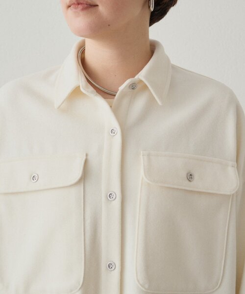 LOUNGEDRESS(ラウンジドレス)の「ウールオーバーシャツ(シャツ/ブラウス・レディース・オフホワイト/キャメル・FREE)」の5枚目の写真