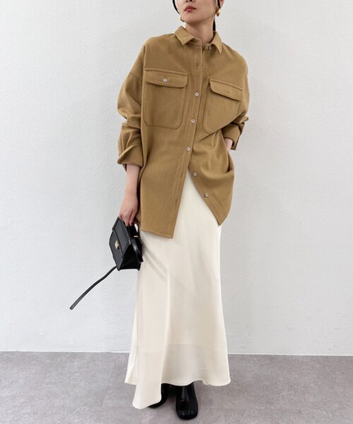 LOUNGEDRESS(ラウンジドレス)の「ウールオーバーシャツ(シャツ/ブラウス・レディース・オフホワイト/キャメル・FREE)」の9枚目の写真