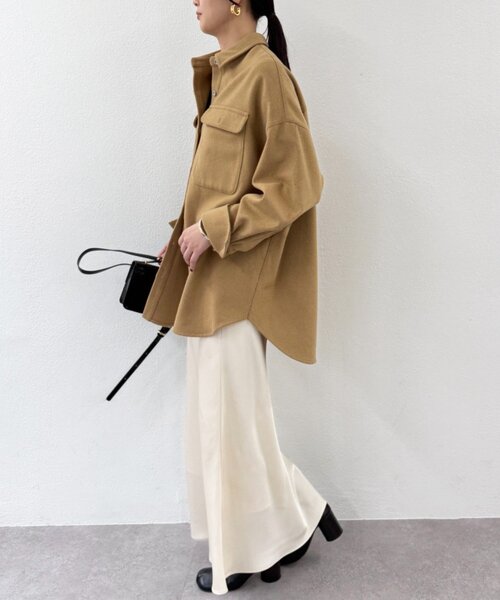 LOUNGEDRESS(ラウンジドレス)の「ウールオーバーシャツ(シャツ/ブラウス・レディース・オフホワイト/キャメル・FREE)」の11枚目の写真