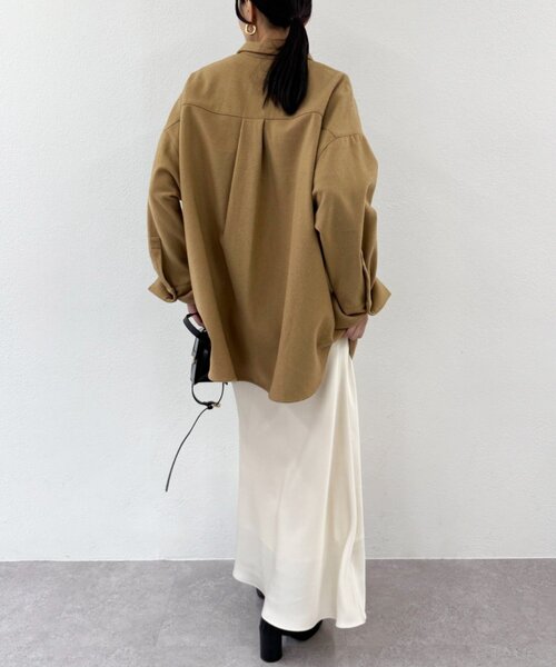 LOUNGEDRESS(ラウンジドレス)の「ウールオーバーシャツ(シャツ/ブラウス・レディース・オフホワイト/キャメル・FREE)」の12枚目の写真