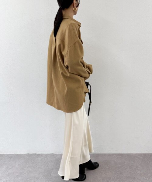 LOUNGEDRESS(ラウンジドレス)の「ウールオーバーシャツ(シャツ/ブラウス・レディース・オフホワイト/キャメル・FREE)」の13枚目の写真