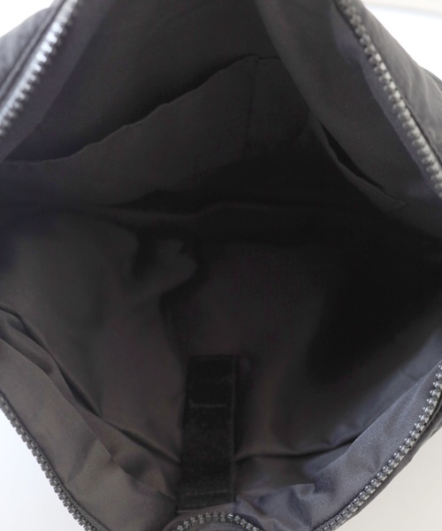 Crisp（クリスプ）の「2ポケットパフショルダーバッグ（ショルダーバッグ・レディース・ブラック/アイボリー・FREE）」の16枚目の写真