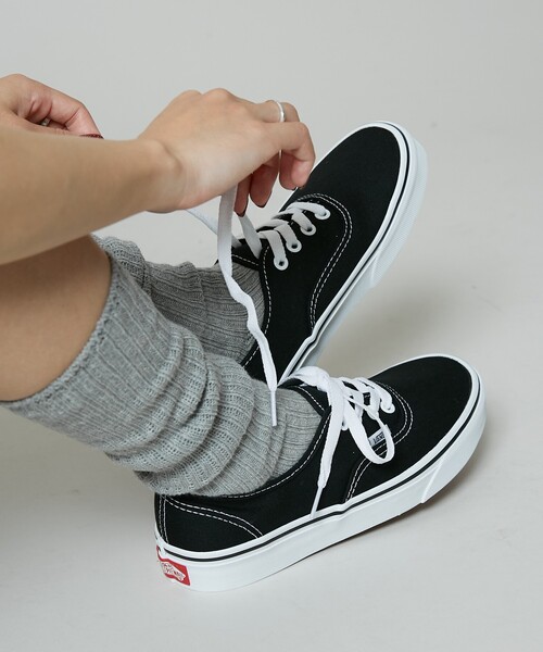 PUBLUX（パブリュクス）の「VANS/ヴァンズ UA Authentic/オーセンティック ローカット ワッフルソール スニーカー　限定展開（スニーカー・レディース・ブラック・10/6/5/8.5/9/9.5/7/8）」の3枚目の写真