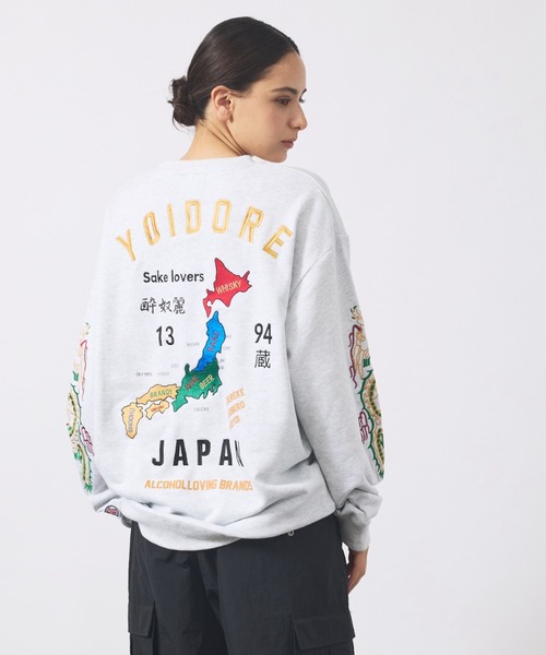 ABAHOUSE(アバハウス)の「【YOIDORE/ヨイドレ】酒愛好家スーベニア刺繍スウェット/秋冬/ユニセックス【WEB限定】(スウェット・メンズ・ホワイト系その他/ブラック系その他/グリーン系その他/ホワイト系その他2/ブラック系その他2/グリーン系その他2・L/M)」の3枚目の写真